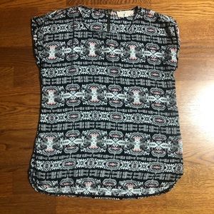 Classy top with zipper back